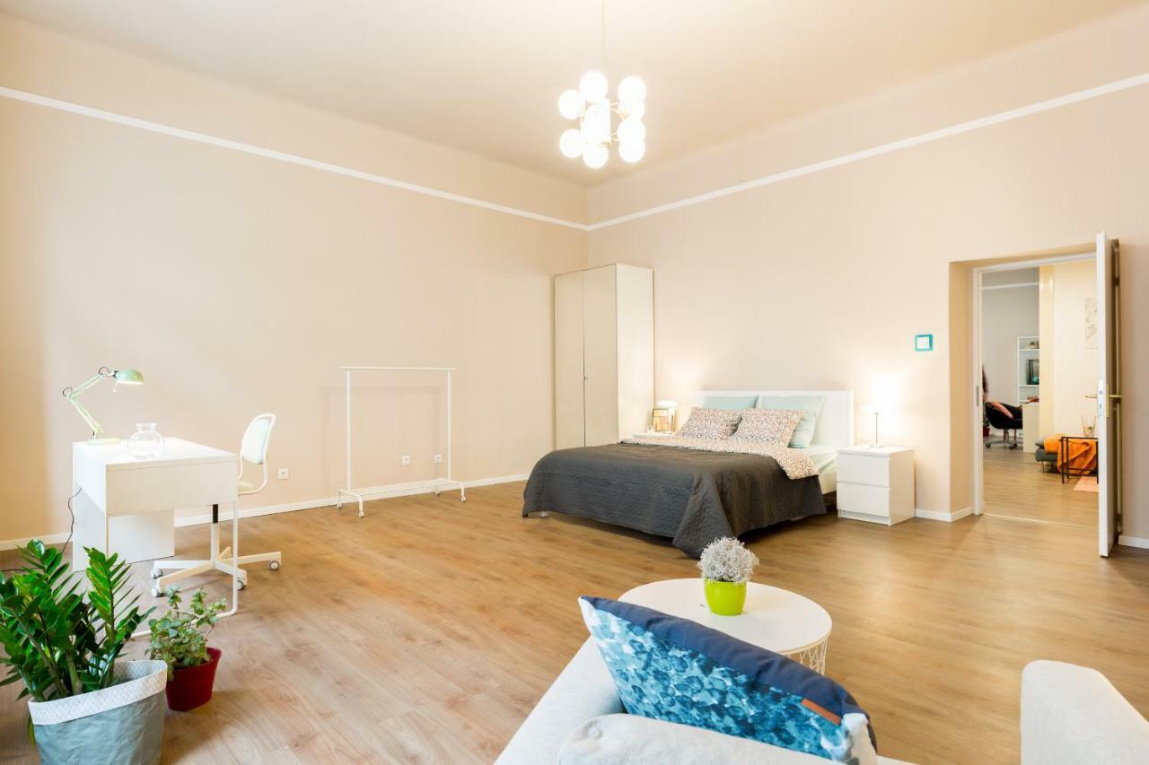 Unique Riverside Apartment Budapest Exterior foto